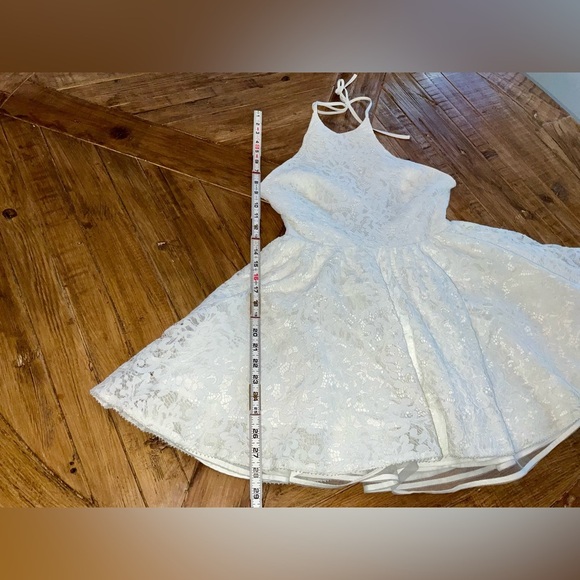 Bardot Lace Mini Halter Dress - size 8 - NWT - absolutely darling - Picture 9 of 15